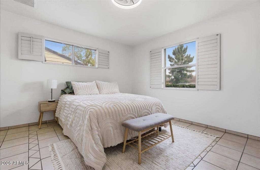 Room Available in Uptown Phx