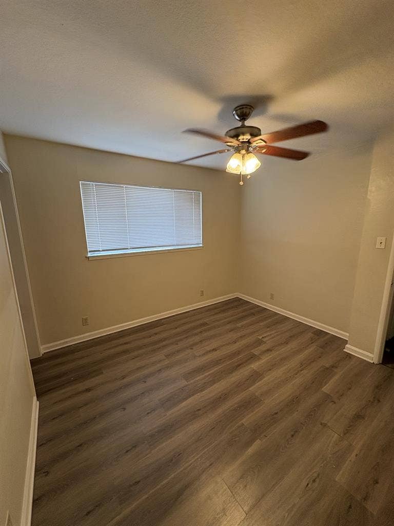 3 bedroom 2 bath duplex near midton