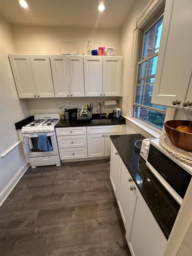 A spacious 1bedroom 1bathroom