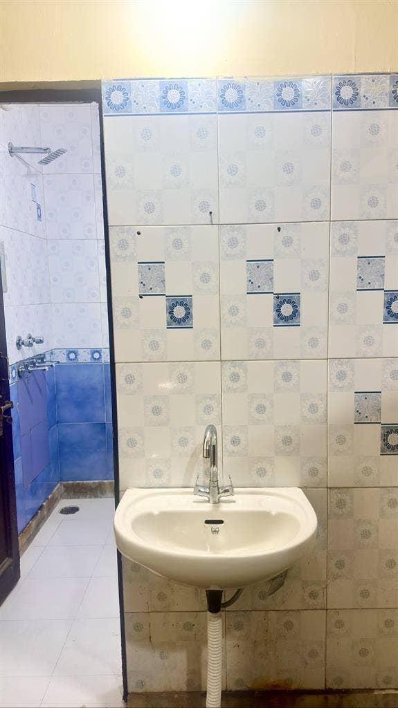 Fully Furnished Rooms