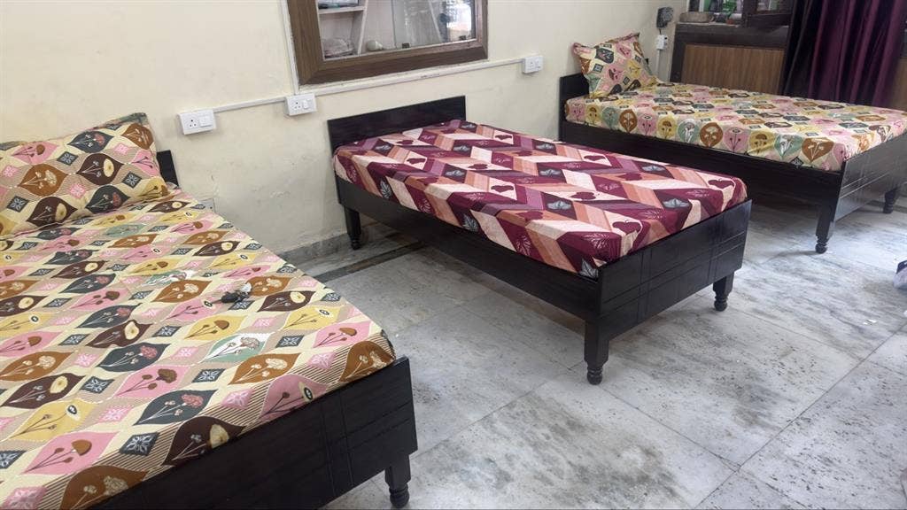 Fully Furnished Rooms
