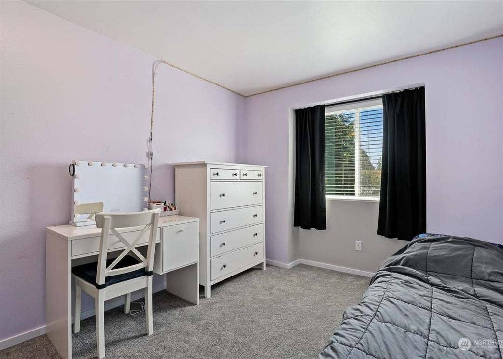 Unfurnished Room in House - Kent