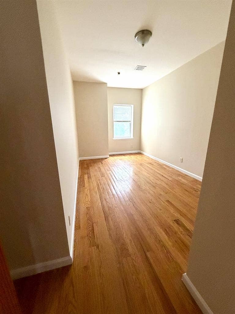 Room for rent- Newark Ave JSQ