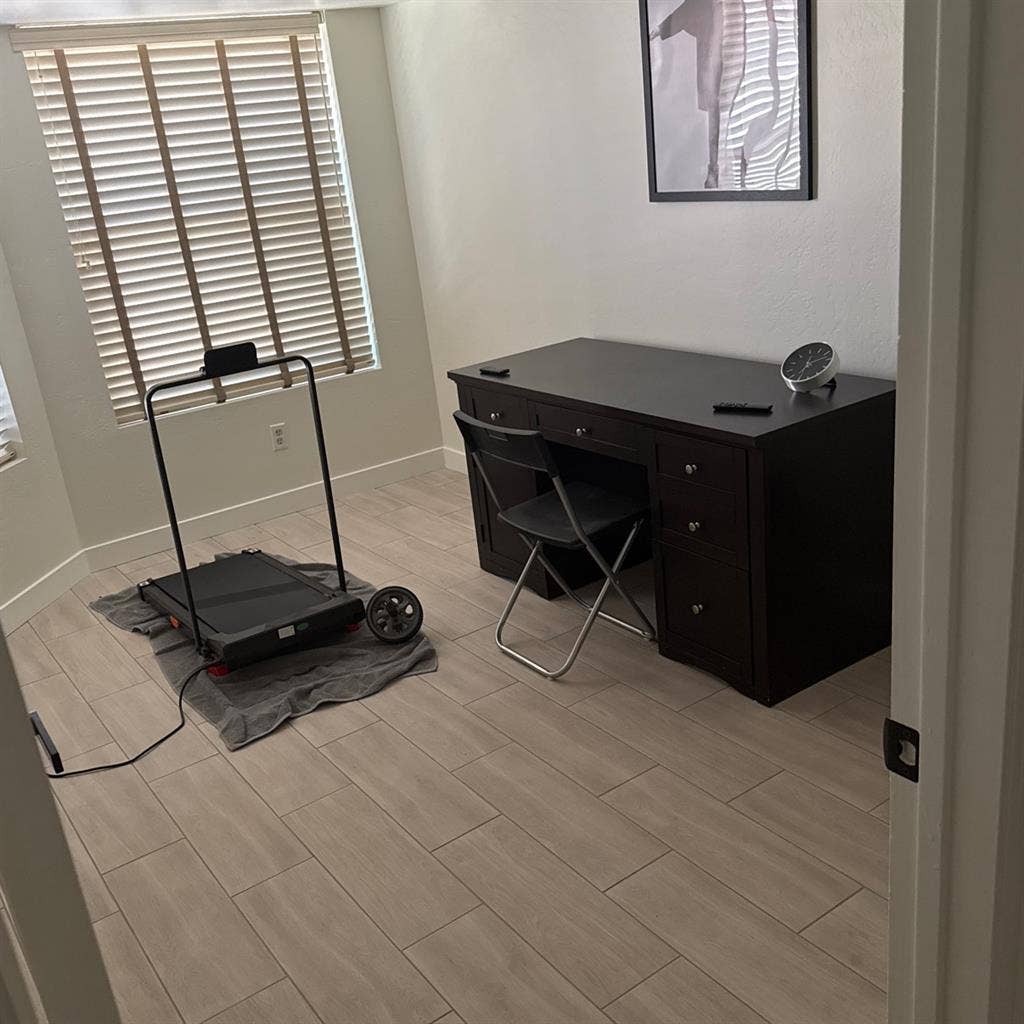 Room w/private bath!