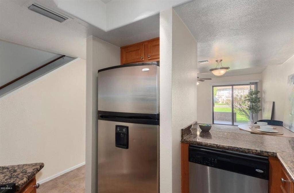 Private Bedrm/Bathrm Townhome