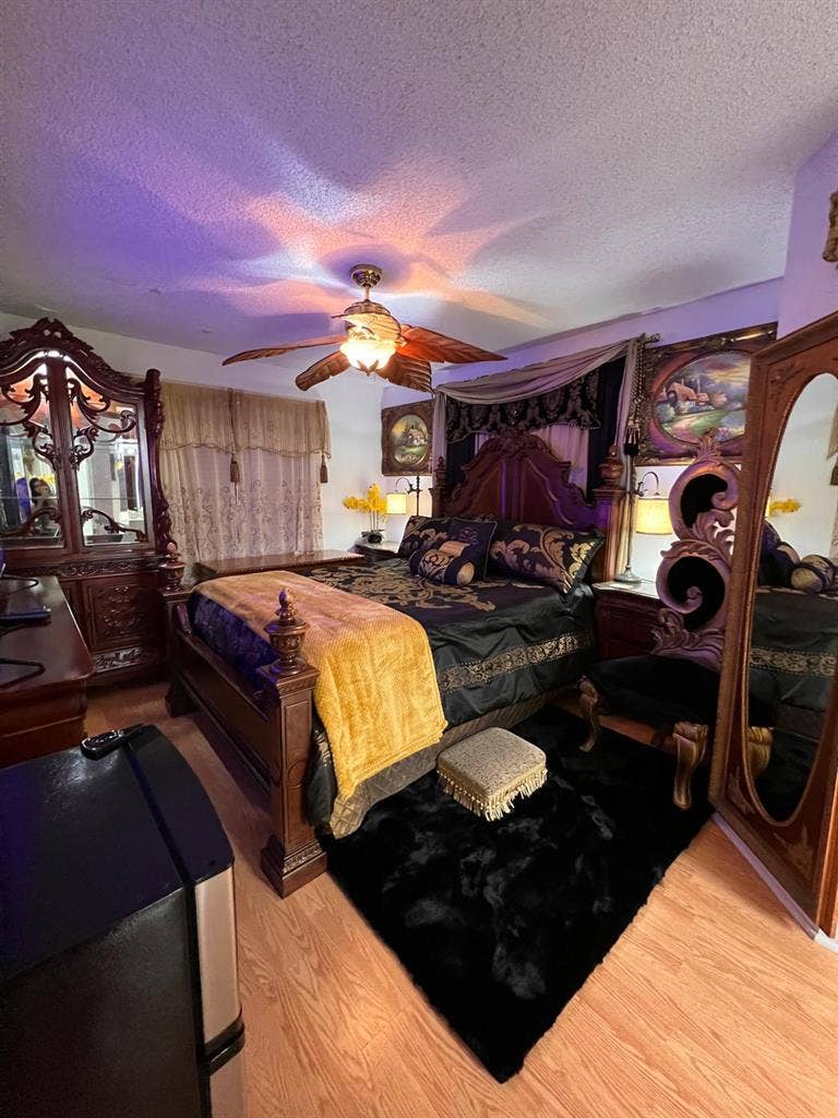 Large Room with Private Bathroom