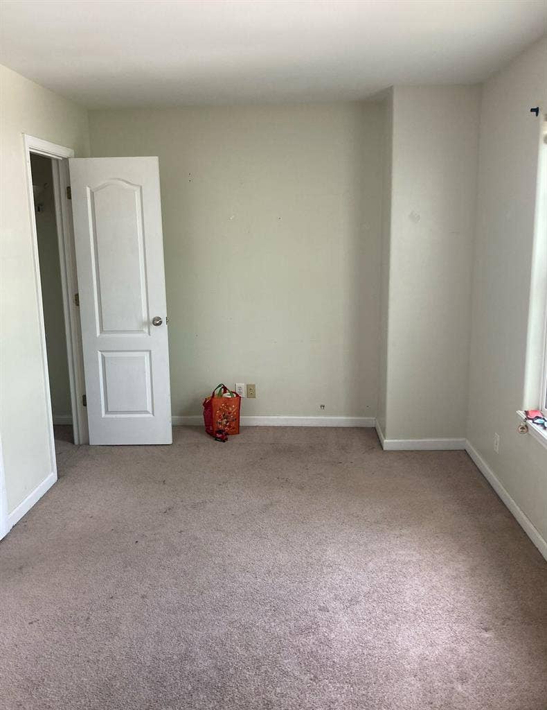 Sylvan Park two rooms available 7/1