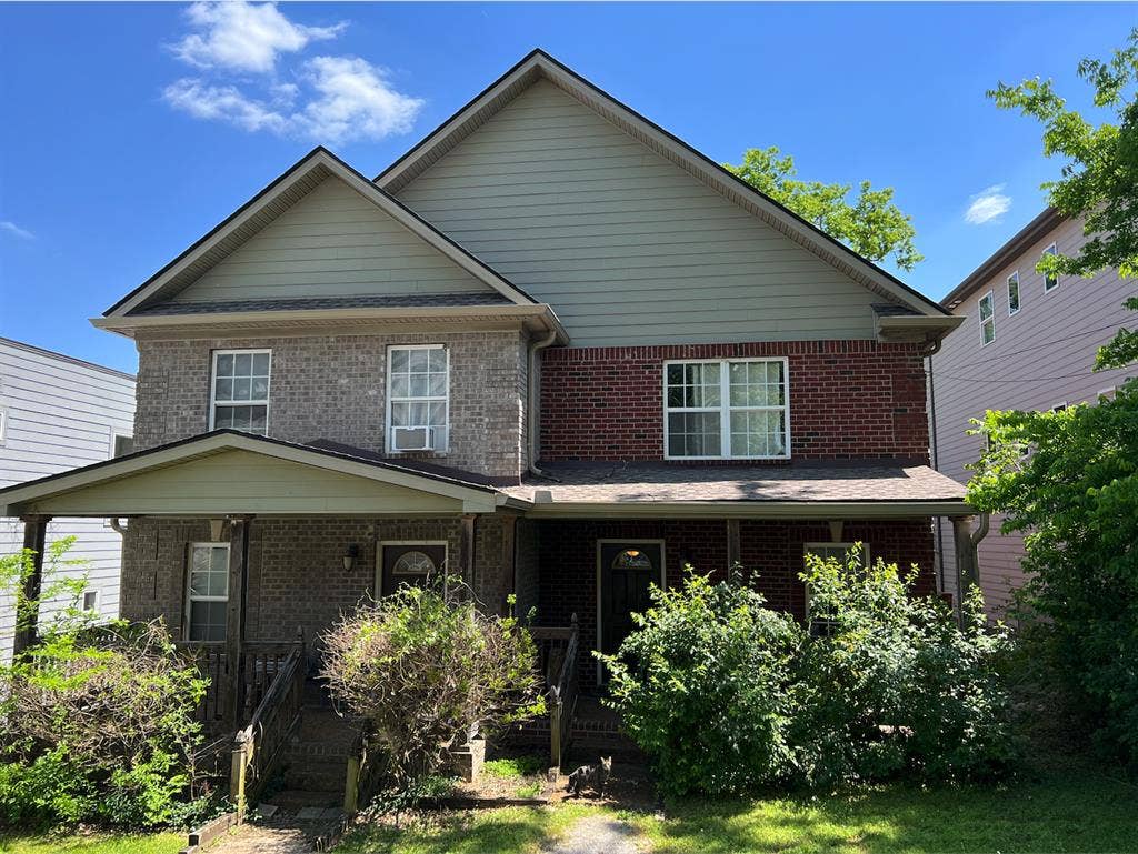 Sylvan Park two rooms available 7/1