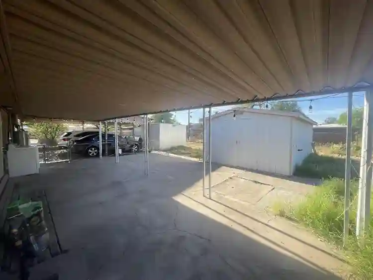 Roommate wanted