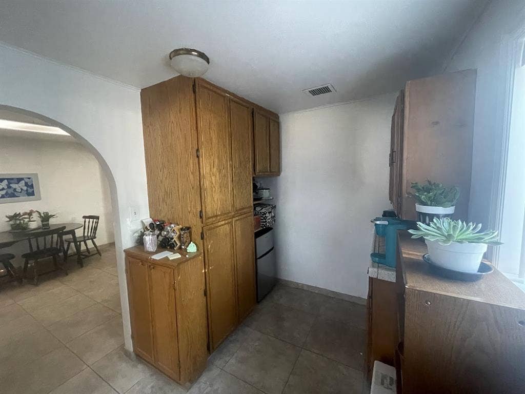 Roommate wanted