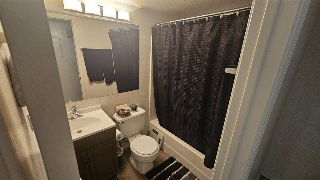 Private Room and Bath in 2BD/2BA
