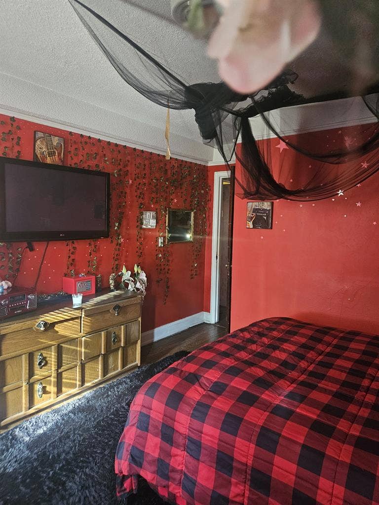 L.E.S. furnished 1 bedroom for rent