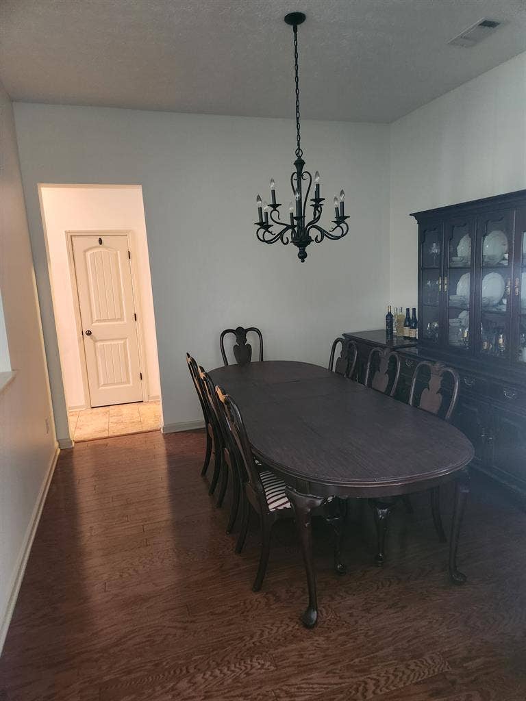 Room for rent in a 2000 SQ foot hom