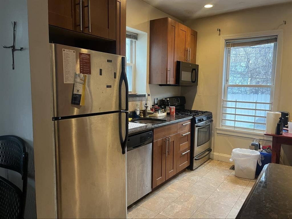 Four bed flat in Brighton