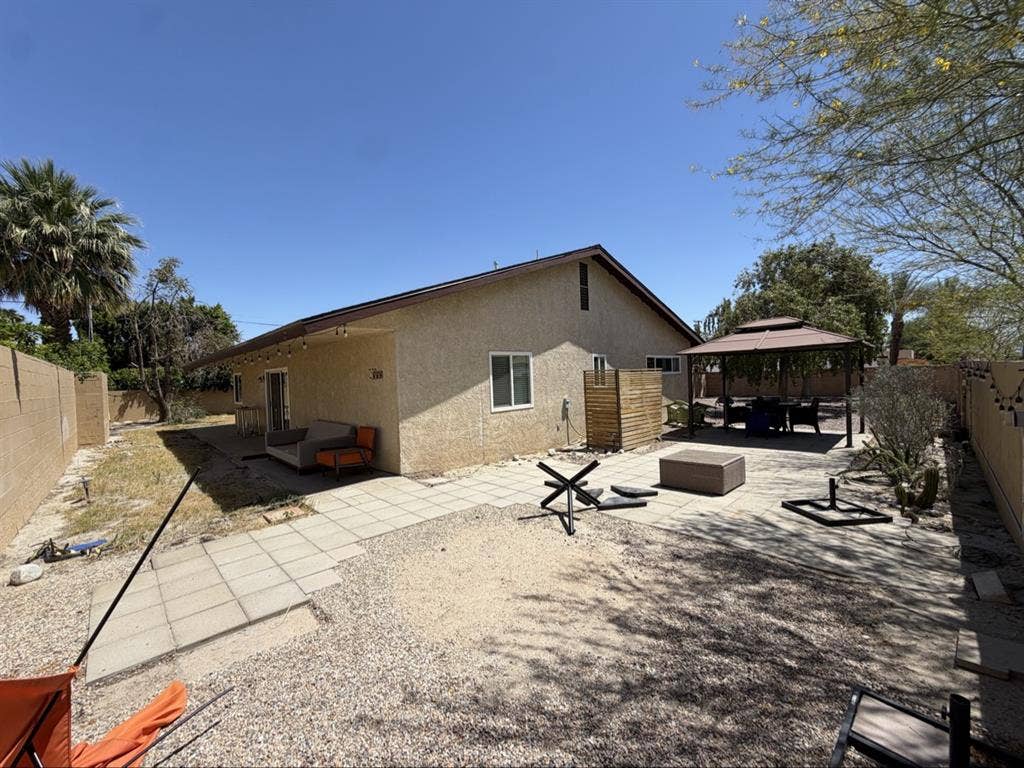 3 bedroom house in Palm Springss