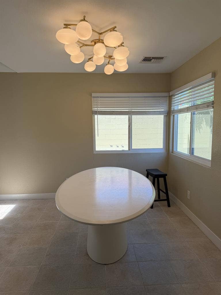 3 bedroom house in Palm Springss