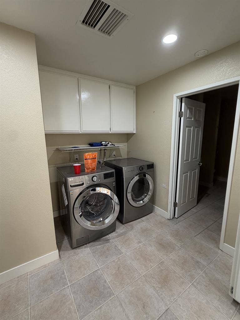 3 bedroom house in Palm Springss