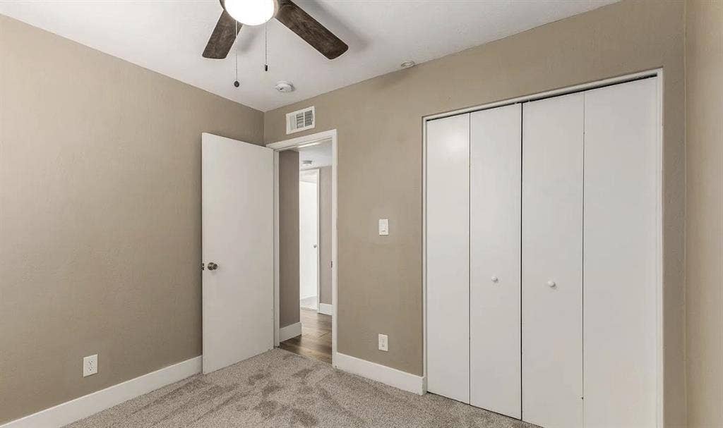 Private room in clean quiet home