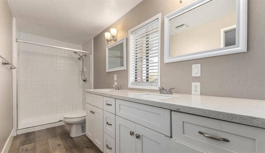 Private room in clean quiet home