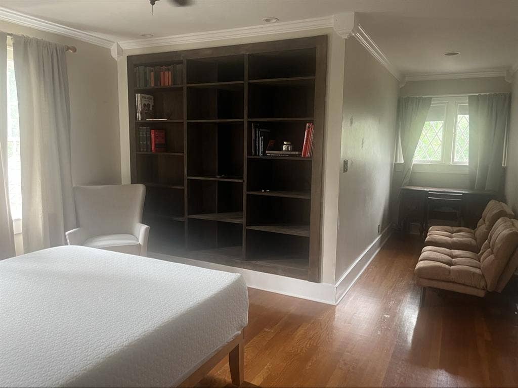 Suite for rent