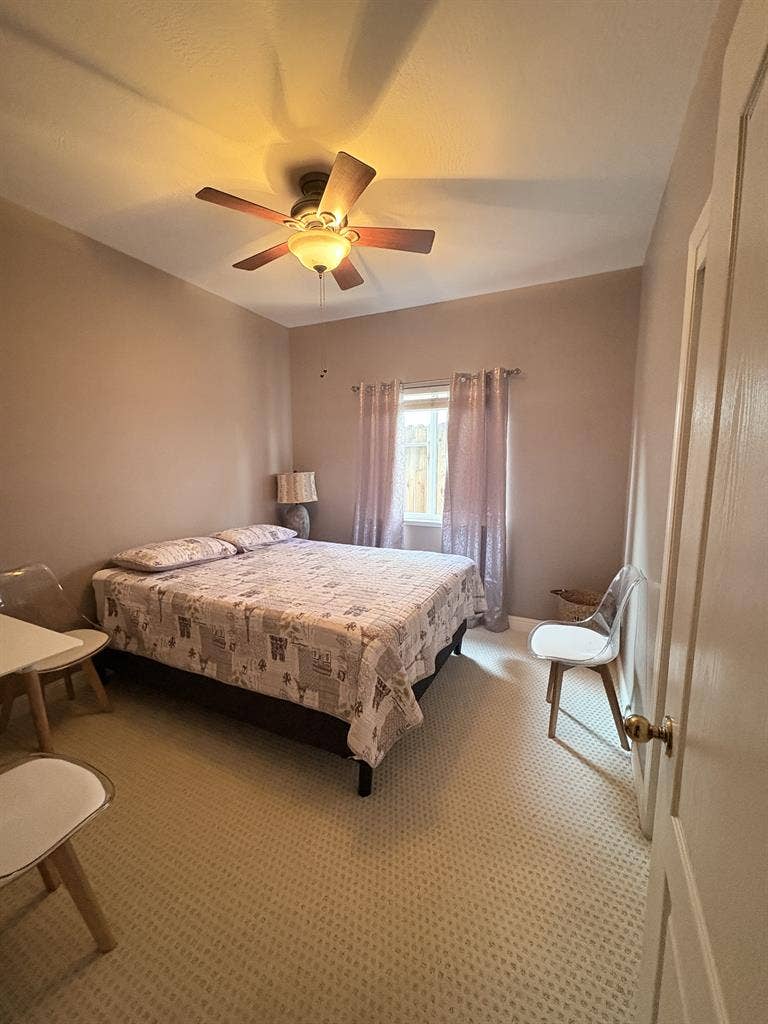 Private Bedroom/Bathroom 7 Oaks