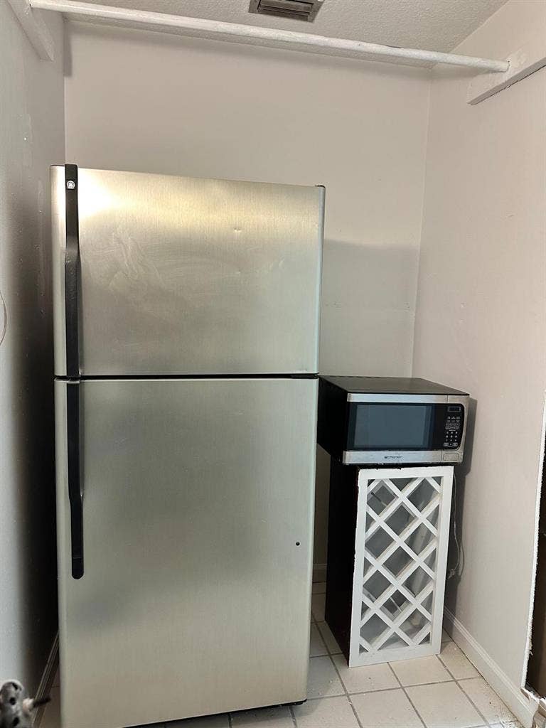 Efficiency for rent