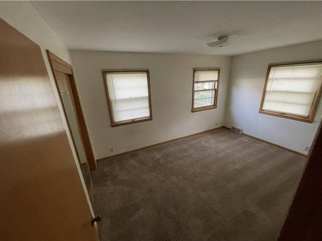 Room for rent near 72nd & Blondo!