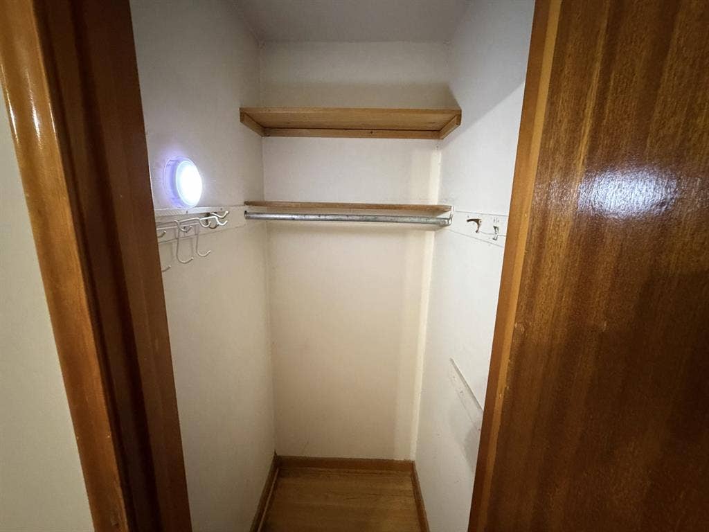 Room available now in South Omaha!