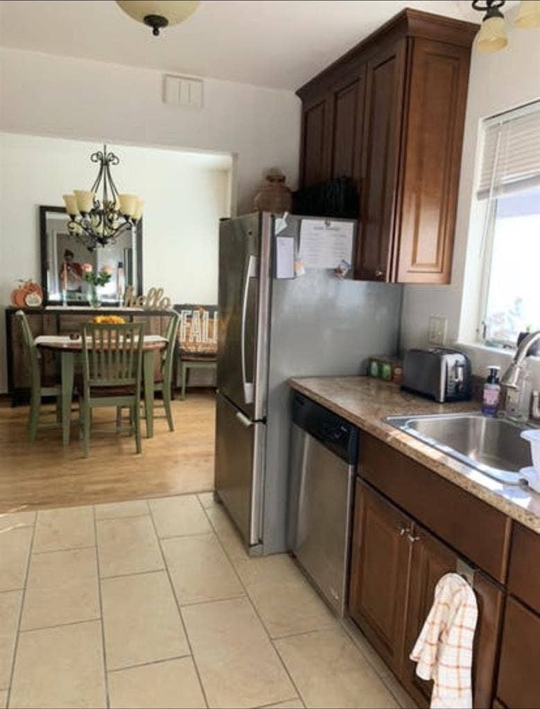 1 bed/1 bath available!