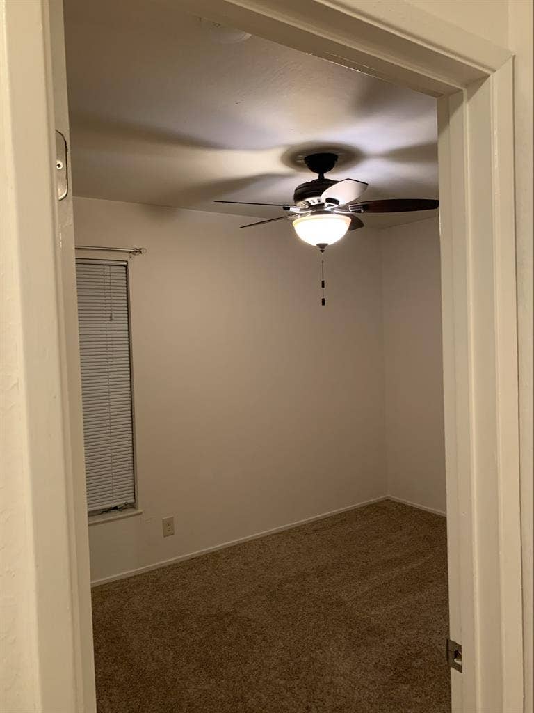 1 bed/1 bath available!