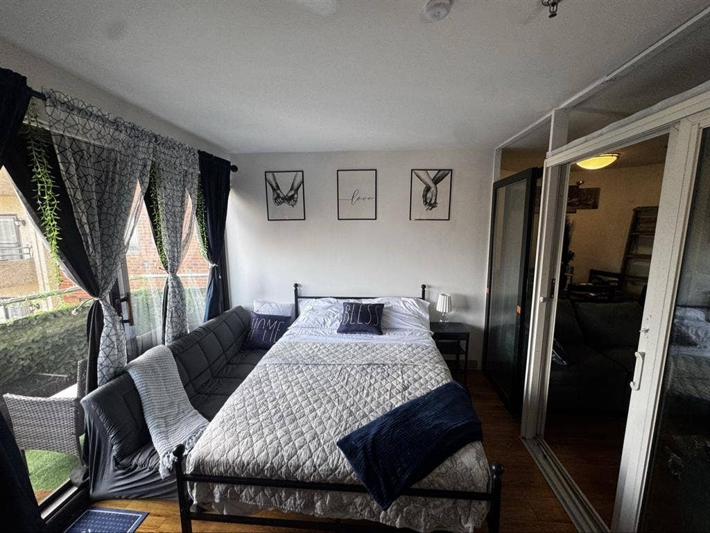 Room-Your summer to fall getaway
