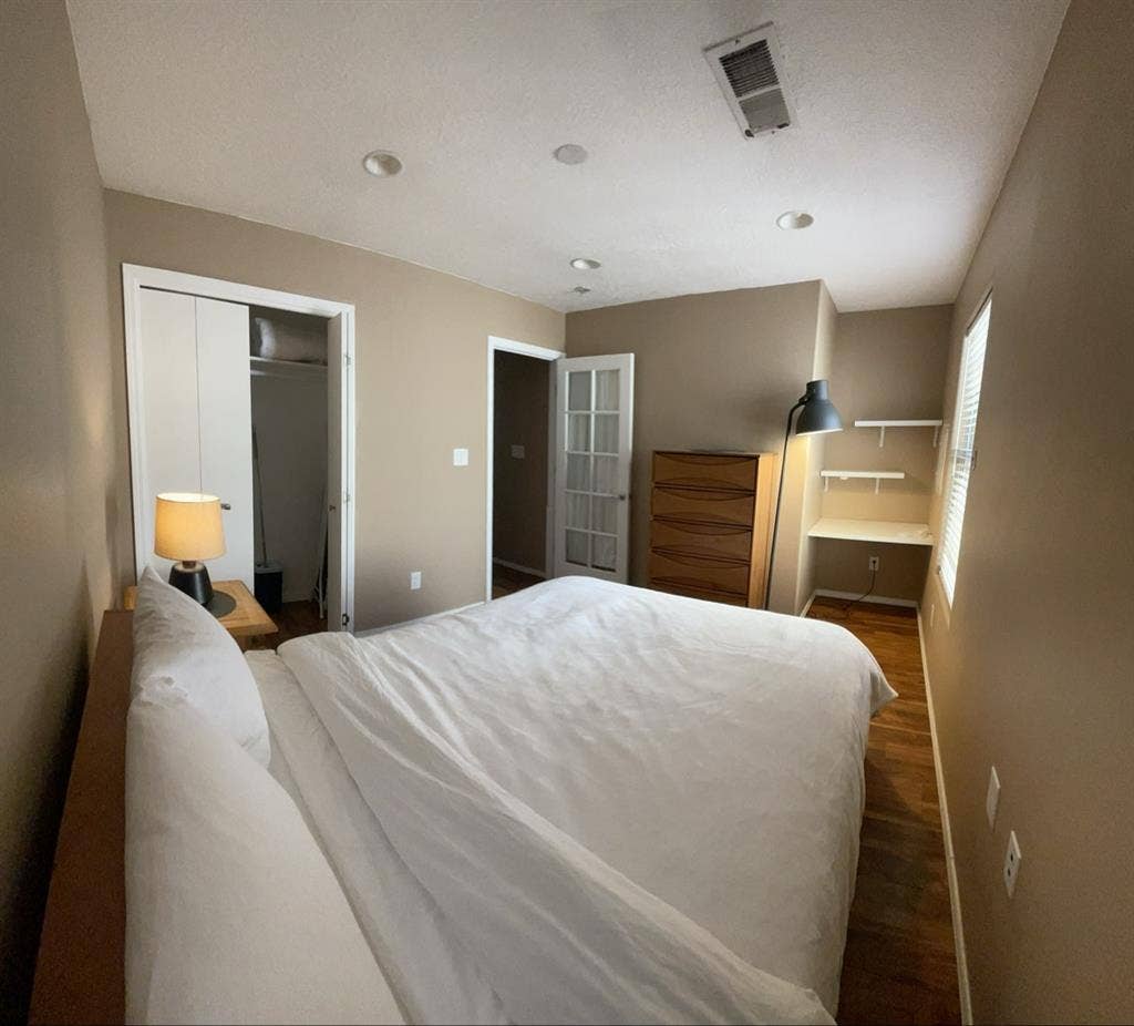 Room for rent- Downtown ABQ