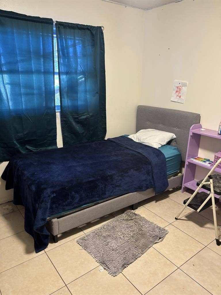 Room for rent, good