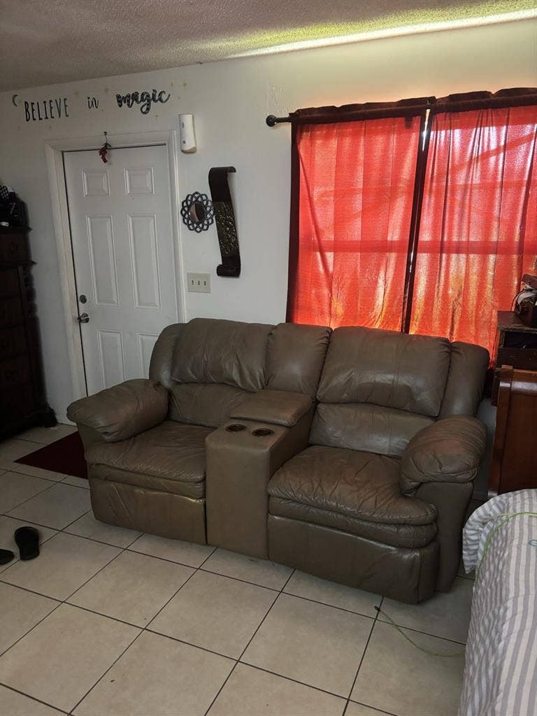 Room for rent, good