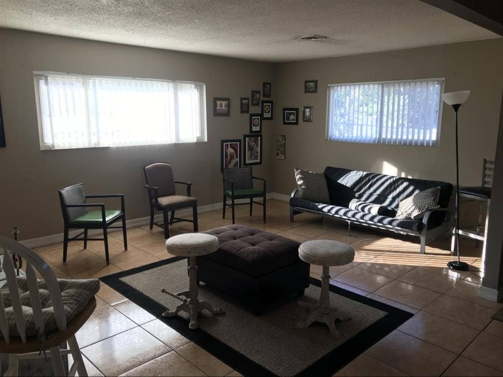 Private Single Room for Month Rent