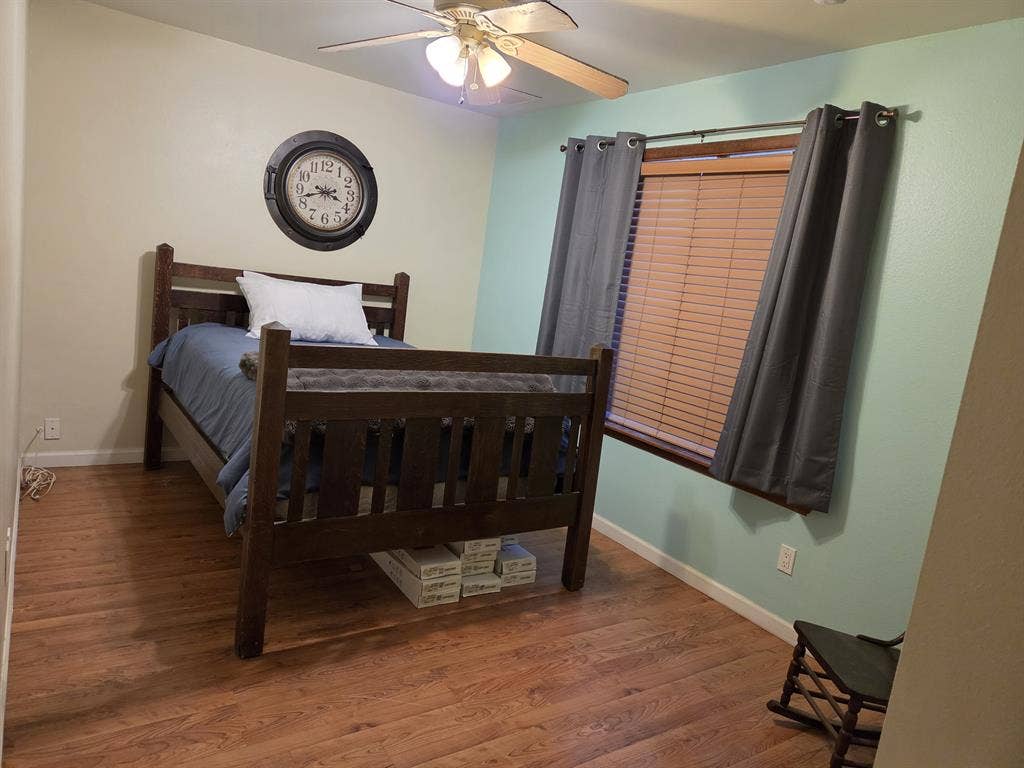 North Phoenix room for rent