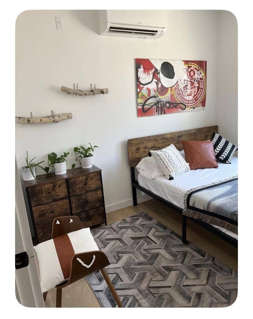 Duplex in Bushwick/Rigdewood area