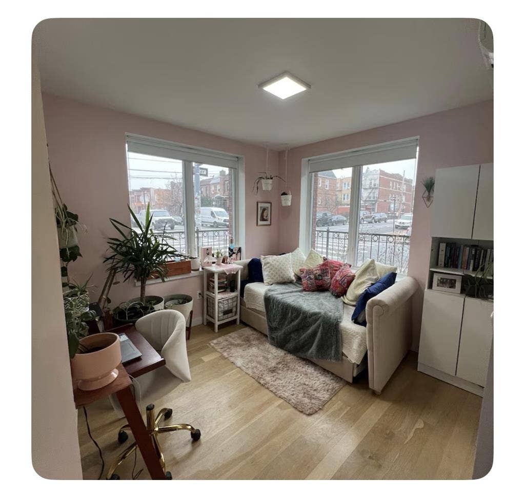 Duplex in Bushwick/Rigdewood area