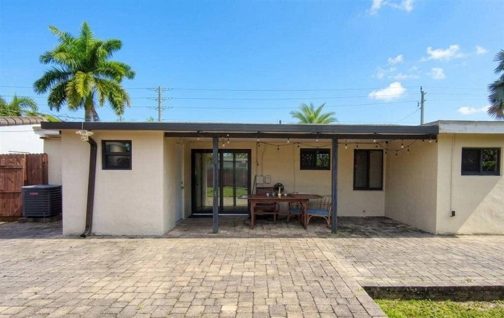 Room for rent in ft lauderdale!