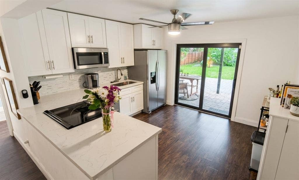 Room for rent in ft lauderdale!
