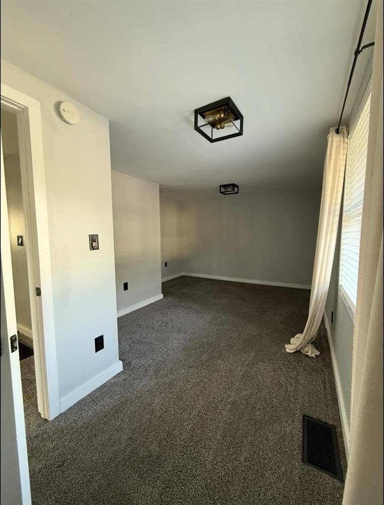 Large Room Available For Rent