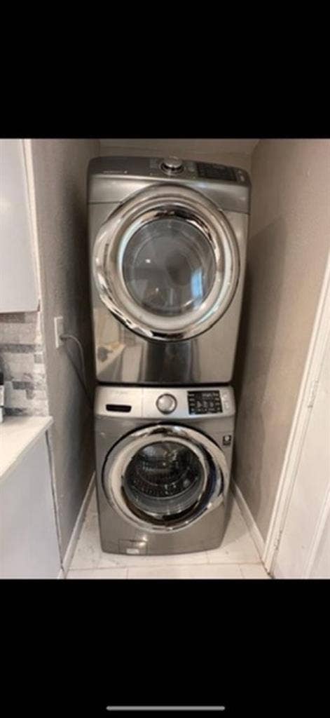 Spacious Room/Private Bath - Dallas