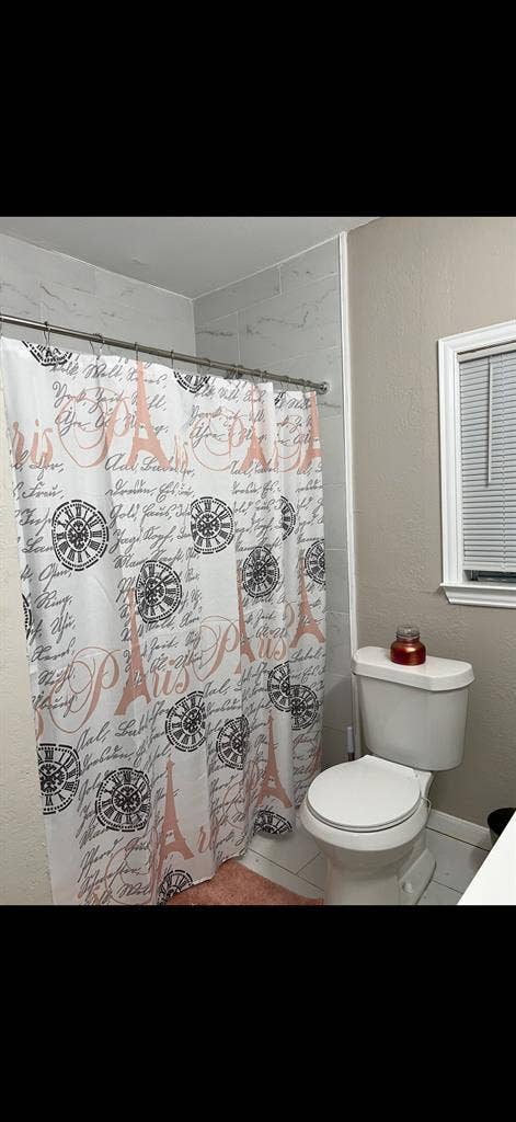 Spacious Room/Private Bath - Dallas
