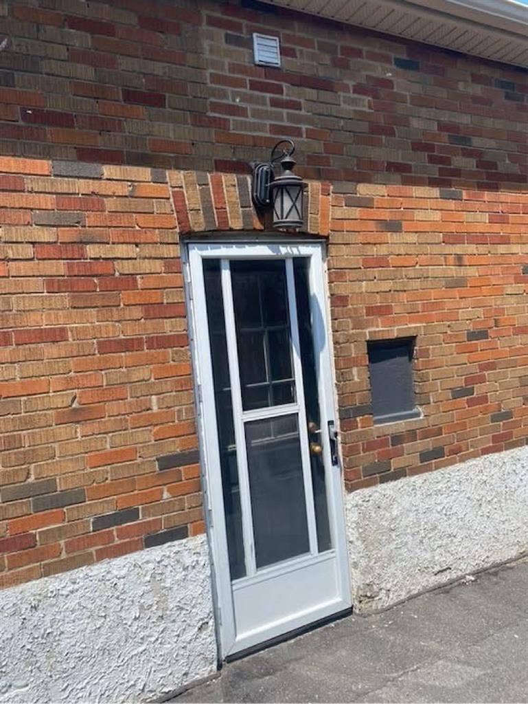 Furnished basement apartment