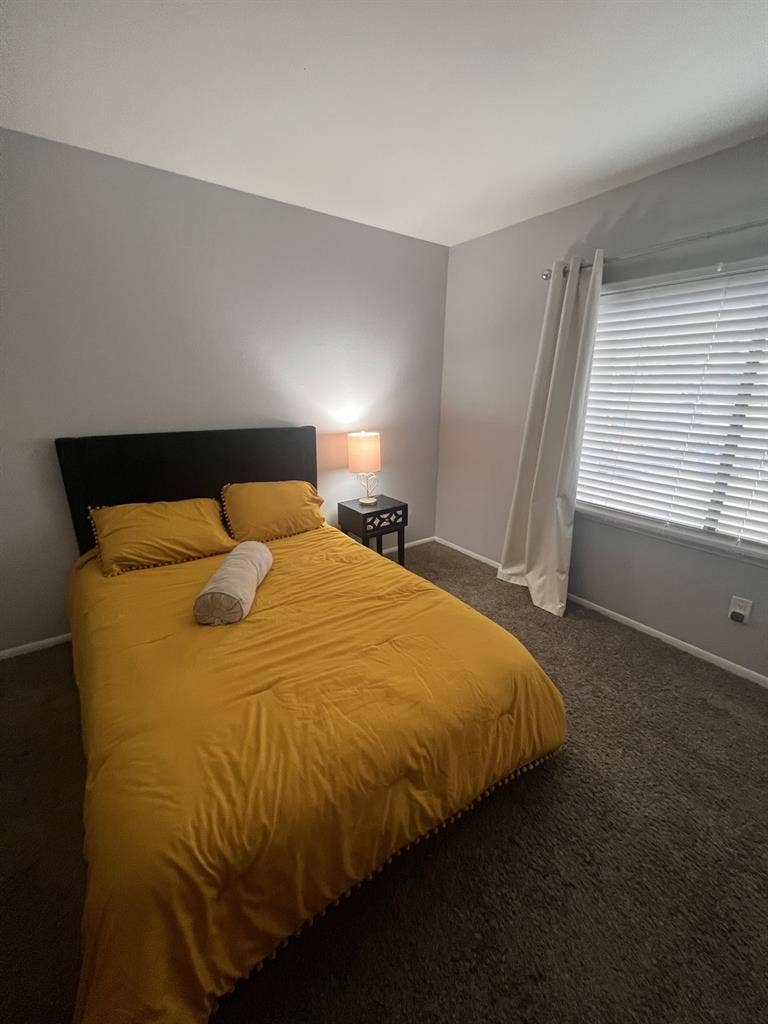 Large Room for Rent