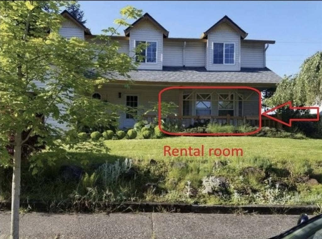 Great big 200 sqft room for rent