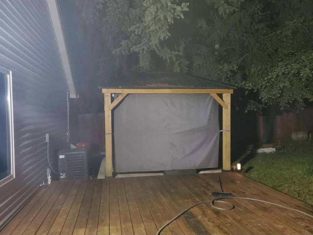 Great big 200 sqft room for rent