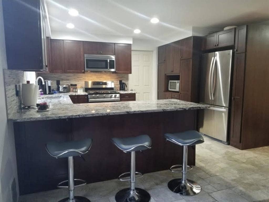 Great big 200 sqft room for rent