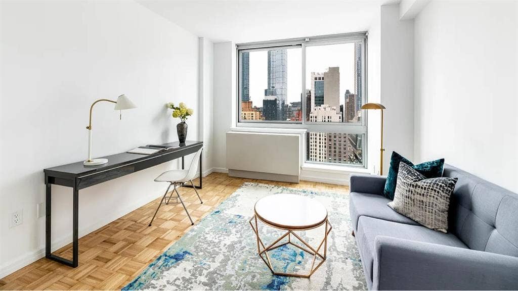 Hudson Yards Private room for rent