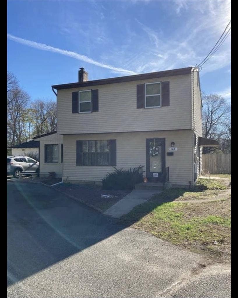 Looking for a 4th Roommate
